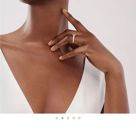 Tiffany & Co. Silver T Design Ring Sz 7
Via - Picture 10 of 10